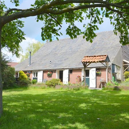 Cozy Holiday Home In Bergen Op Zoom With Garden Exterior foto