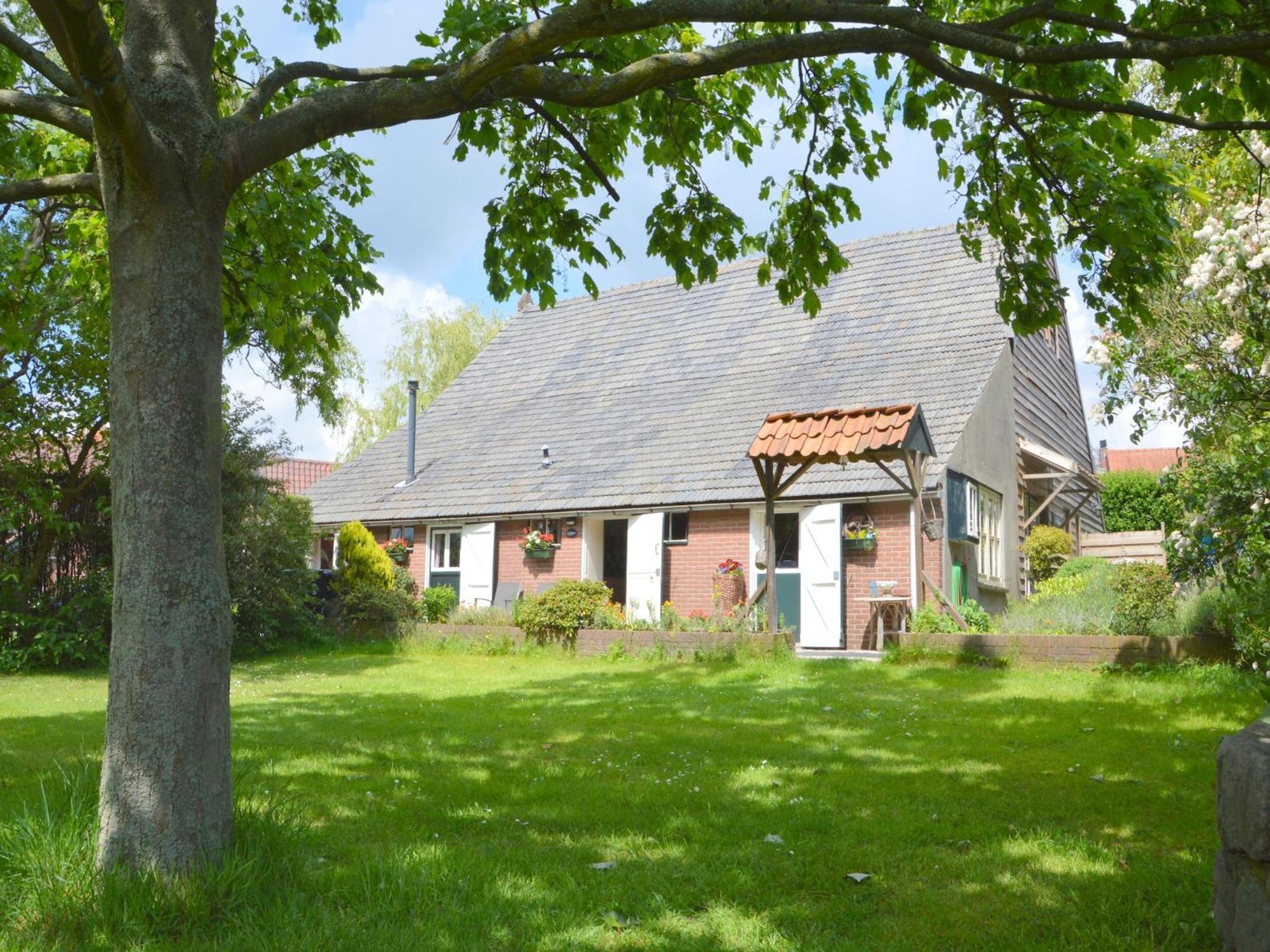 Cozy Holiday Home In Bergen Op Zoom With Garden Exterior foto